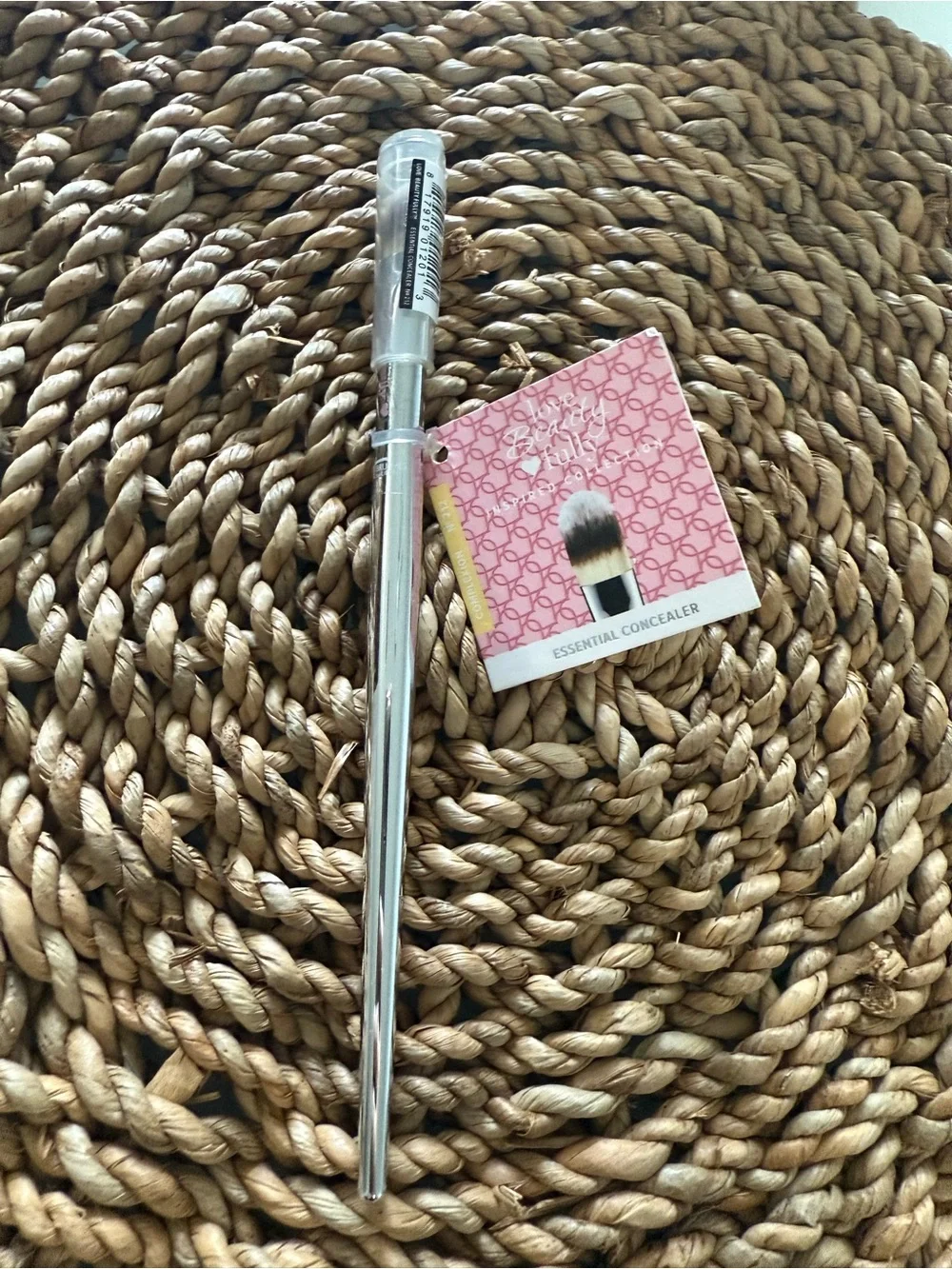 It brushes for Ulta  Essential Concealer NWT